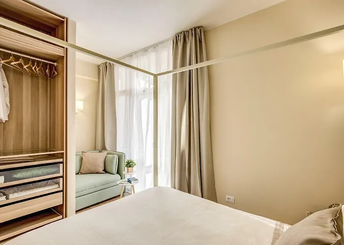 Rn _ Residenza Novecento רומא